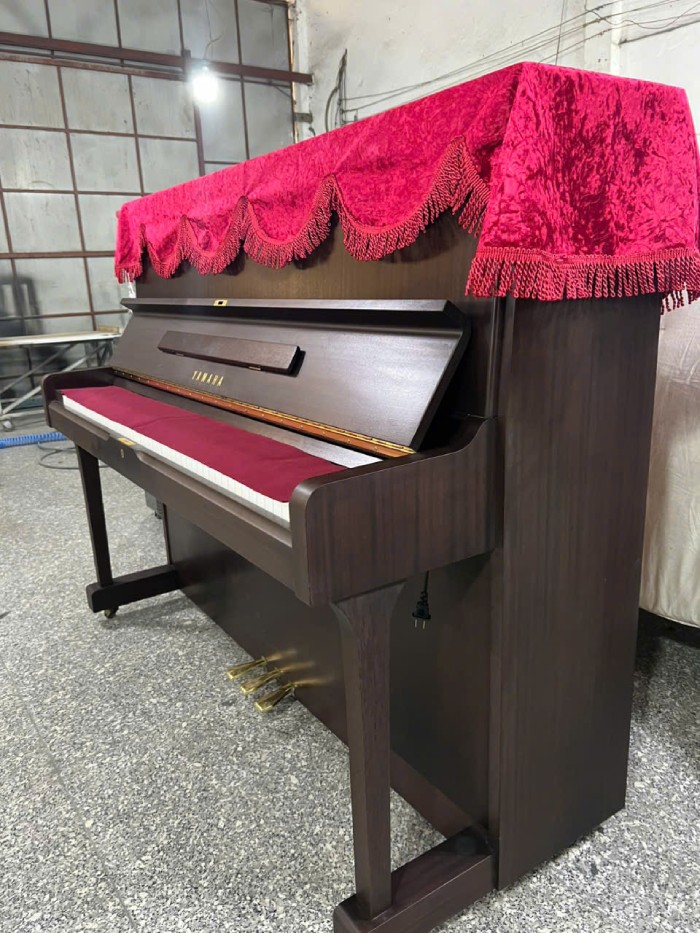 Piano Yamaha W120BS